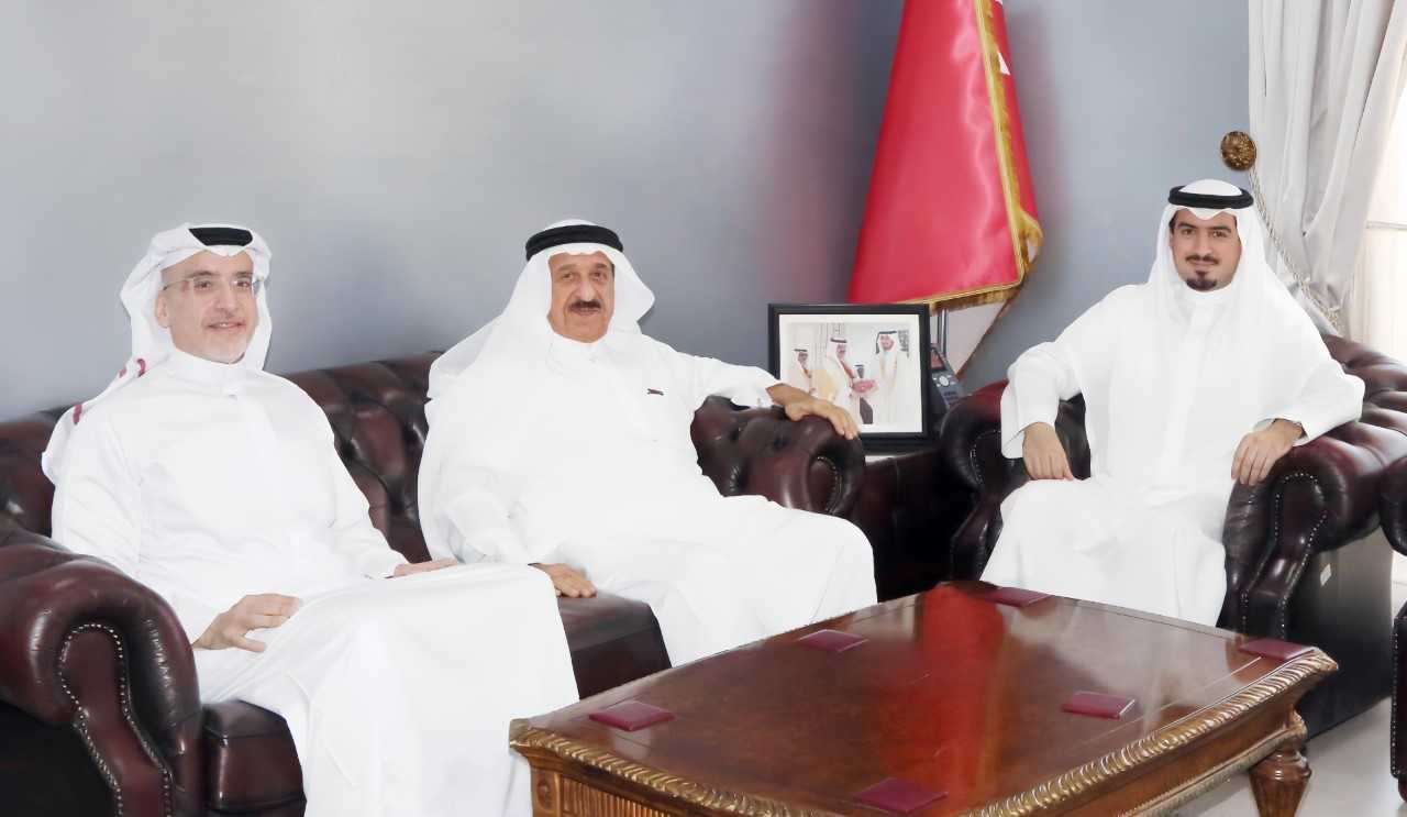 محافظ العاصمة يبحث مع مجموعة يوسف بن أحمد كانو تعزيز التعاون المشترك<